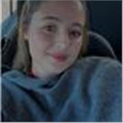 Soy una música que lleva tocando 12 años el clarinete, me encantaría poder dar clases de música, lenguaje corporal…