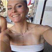 Étudiante ayant fini la fac voulant aider de jeunes élèves