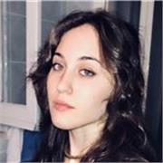 Studentessa di Giurisprudenza, diplomata al liceo classico