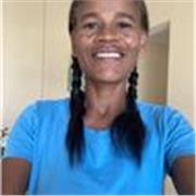 Professora de Português com vasta experiência em sala de aula, lecionando tanto para Fundamental II quanto Ensino Médio