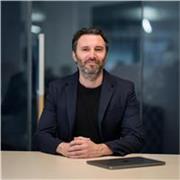 Il tuo tutor di giornalismo, tecniche radiofoniche e marketing