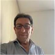Laureato in Matematica, do lezioni di Matematica ed Informatica di base