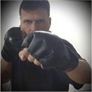 Profesor con amplia experiencia en artes marciles y titulado por el ministerio de deportes imparte clases de Defensa Personal