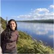 Profesora de inglés joven apta para materias de lengua, matemáticas, e inglés. Nivel Primaria y primero y segundo de la ESO