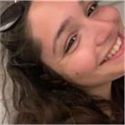 Studentessa all’ultimo anno di lingue e culture moderne pronta ad aiutare