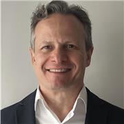 INTERIORISTA PROFESIONAL Y DISEÑADOR INDUSTRIAL CON MAS DE 20 AÑOS DE EXPERIENCIA EN LA REALIZACIÓN DE PROYECTOS DE INTERIORISMO Y DECORACIÓN DE INTERIORES; GRAN CONOCIMIENTO DE LA PALETA DE MATERIALES Y EL DISEÑO DE MUEBLES DE AUTOR