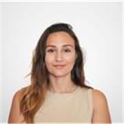 Soy graduada en derecho pero me gustan los niños y dar clase sobretodo primaria y la ESO en algunos casos.