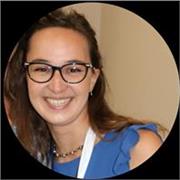 Diploma linguistico, First Certificate in English, Laurea in Filosofia, lavoro in aeroporto e ogni giorno parlo inglese per lavoro