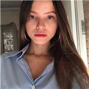 Professora de Inglês com 6 anos de experiência, 100% de fluência no idioma e vivência no exterior