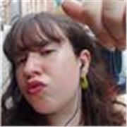 Chica joven y dinámica muy paciente para ayudar en todo lo posible