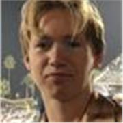 I am a private tutor passionate about teaching the English language 