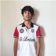 Laureato in lingue, culture e letterature straniere, impartisco lezioni di francese e inglese