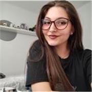 Soy Alba, estudiante de la facultad de educación de málaga. Doy clases particulares a niños/a de primaria. Las materias en las que más puedo ayudar son lengua , ingles y conocimiento del medio