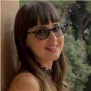 Soy estudiante universitaria, recientemente graduada en Relaciones Laborales, que se ofrece para dar clases de repaso