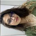 Kendimi ogrencilerime karsi eglenceli ve yerinde disiplinli birisi olarak tanimlarim. İlk ve ortaokul duzeyindeki ogrencilerleyim