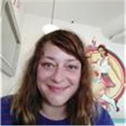 20 años de experiencia como profesora de inglés particular y en academia. 
8 años de experiencia de tutora de arte en Londres
