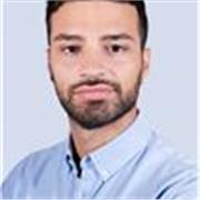 Native Italian tutor offering personalized Italian lessons for all levels.