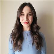 Docente di lingue impartisce ripetizioni per bambini e ragazzi