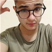 Chitarrista fingerstyle offre lezioni