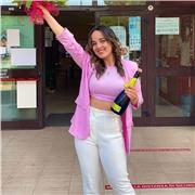 Studentessa di giurisprudenza, impartisce lezioni di diritto, storia e italiano