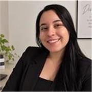 Professora/ reforço escolar, cursando ensino superior em Biomedicina e com muita criatividade para ensinar crianças de 5 a 10 anos