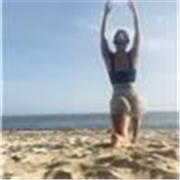 Profesora de yoga , brindó clases online de yoga y meditación , mindfulness