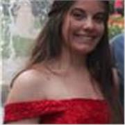 Diplomada en el Liceo Lingüístico Internacional. Ofrezco clases de italiano (lengua materna) e inglés (nivel C2).