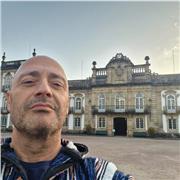 Profesor de psicología apto para bachillerato y estudios universitarios.