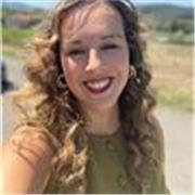 Profesora de apoyo escolar, especializada en nivel ESO y Bachiller. Especializada en preparación de PAU/EBAU. Graduada en Biología y especializada en biotecnología. Amplio conocimiento de la rama de ciencias puras (química, matemáticas, física, biología…)