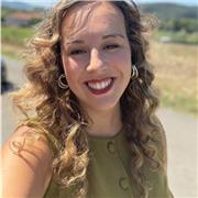 Profesora de apoyo escolar, especializada en nivel ESO y Bachiller. Especializada en preparación de PAU/EBAU. Graduada en Biología y especializada en biotecnología. Amplio conocimiento de la rama de ciencias puras (química, matemáticas, física, biología…)