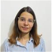 Profesora de Ética y valores imparte clases a niños, niñas y adolescentes