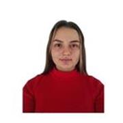 Profesora de inglés de diferentes niveles, adaptando el aprendizaje a sus necesidades para ayudarles a mejorar su inglés de forma 