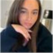 Profesora de primaria, preferiblemente lengua castellana o matemáticas.