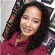 Trabaja como acompañante escolar y cuidador infantil