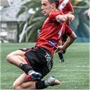 Profesor de futbol u otras materias escolares desde niños pequeños hasta instituto.