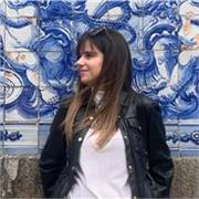 Arquitecta, imparto clases de dibujo técnico a nivel de secundaria y bachillerato. Y clases de matemáticas a nivel de secundaria.