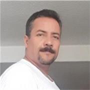 Maestro de apoyo escolar de niños y adolescentes