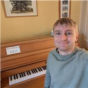 Friendly and fun piano tutoring from professional jazz pianist and experienced teacher in Glasgow