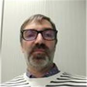 Enseignant de mathématiques et physiques donne cours du collège au lycée