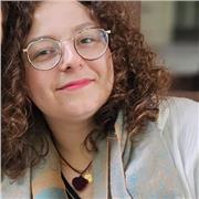 Masterante en sociologie à l'EHESS Paris, je donne des cours de français, d'histoire et d'SES au collège et lycée