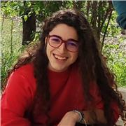 Creativa, enérgica, trabajadora y comprometida, con habilidades sociales, acostumbrada a hablar en público y a trabajar con personas; cualquier nivel y edad, todo tipo de personas al margen de sus conocimientos y capacidades
