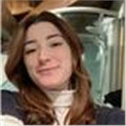 Studentessa appena maturata per lezioni di matematica online o in presenza