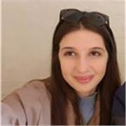 Professeure de langues étrangères avec expérience auprès de publics internationaux
(adultes, jeunes et enfants, niveaux A1–C1).