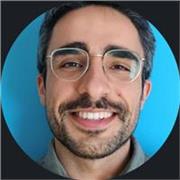 Insegnante d'inglese con 5 anni di esperienza in preparazione esami Cambridge (A1-C2). Metodo pratico e personalizzato.