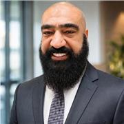 I am a friendly Arabic tutor who enjoys helping people learn with confidence. I explain things in a simple and easy way.