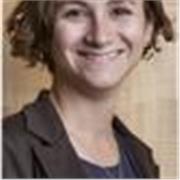 Profesora de Historia que imparte clases relacionadas con lo social