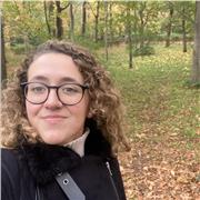 Profesora de apoyo escolar para la materia de Inglés para niños de Educación Primaria