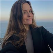 Tengo el título de bachillerato de ciencias de la salud y estoy estudiando psicología.