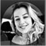 Laurea in materie civiche e storia, parla svedese e spagnolo, ha insegnato inglese.Otto anni di esperienza. 