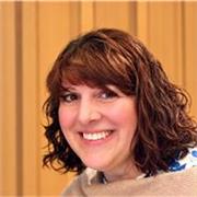 Master in Teatro Tecnico e Design, 15+ anni di esperienza nell’insegnamento, project management e produzioni di Broadway